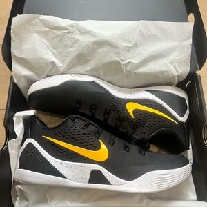 Nike KOBE IX EM Protro - new men’s size 12 black yellow